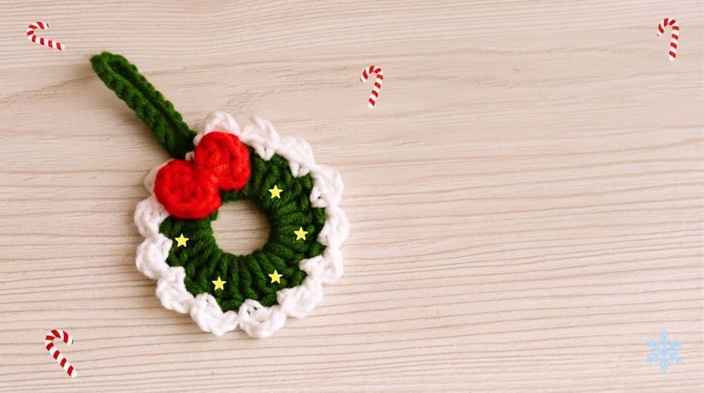 crochet Christmas wreath ornament crochet project crochet project detail 1