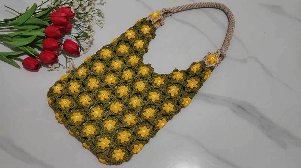 crochet flower bag free pattern - featured image
