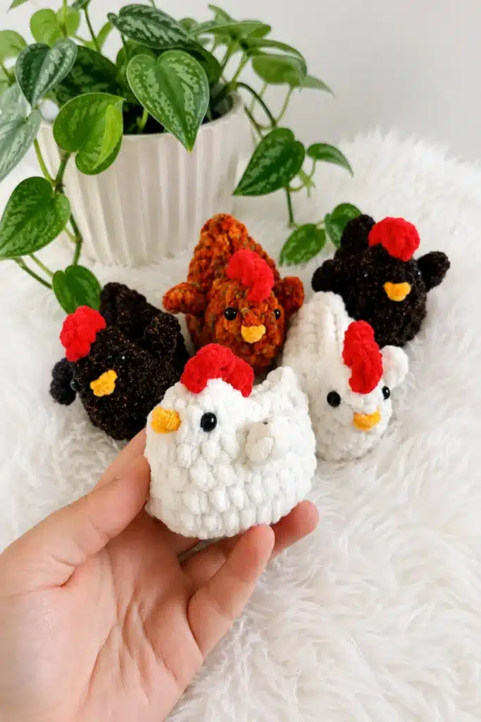 crochet hen amigurumi pattern - featured image