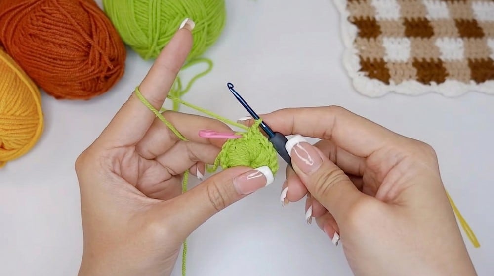 crochet sunflower keychain crochet project crochet project detail 2
