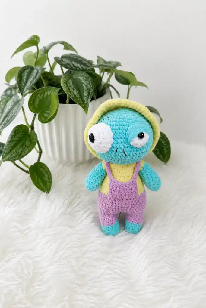 crochet zombie amigurumi pattern - featured image