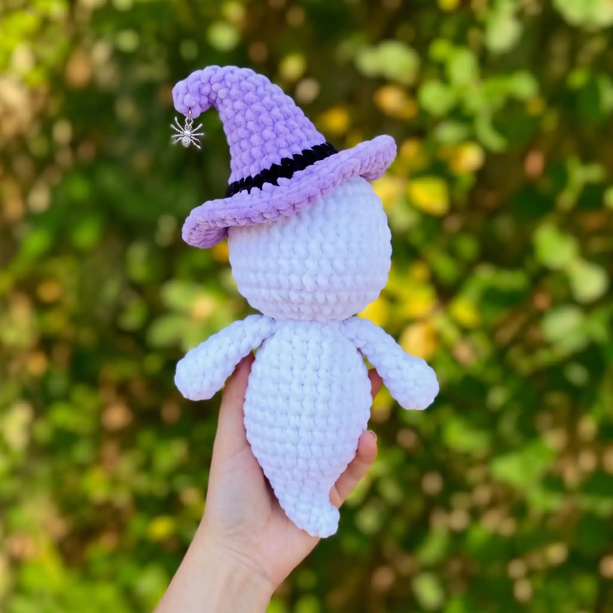 halloween ghost amigurumi pattern crochet project crochet project detail 2