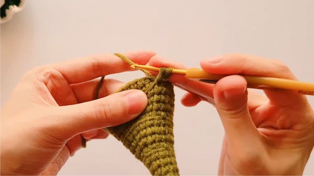 modern crochet christmas tree pattern crochet project crochet project detail 2