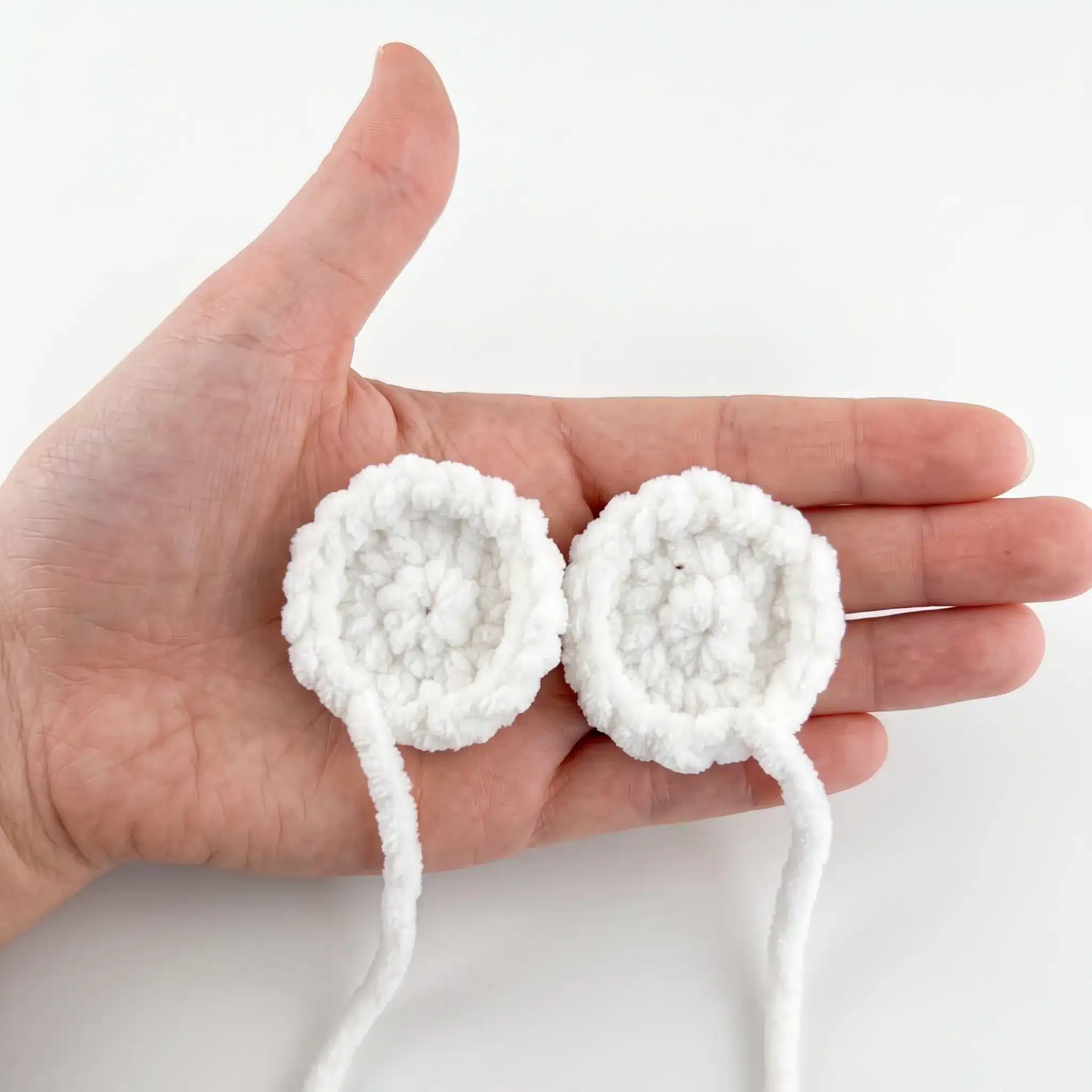 plush chenille bee amigurumi pattern crochet project crochet project detail 1