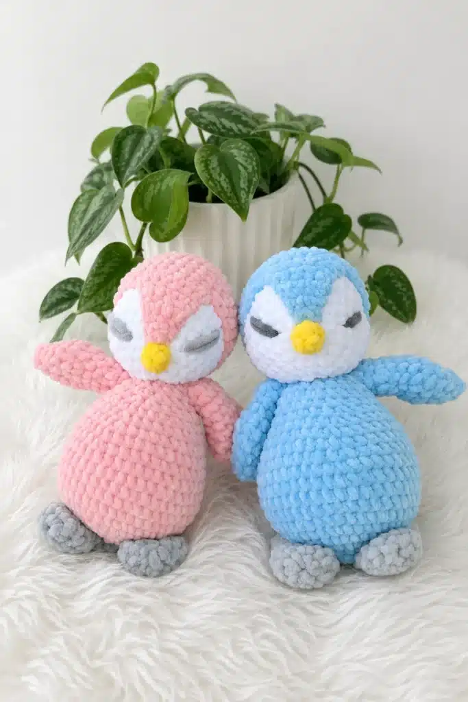 Sleepy Baby Penguin Amigurumi - featured image