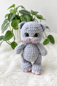 gray kitten amigurumi - featured image
