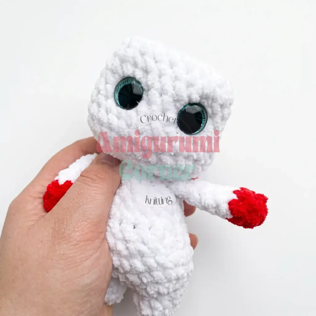 Ushanka Snowman Amigurumi crochet project crochet project detail 1